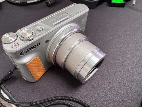 Canon powershot sx740 - canon,