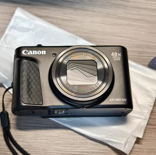 Canon powershot sx740 - canon,