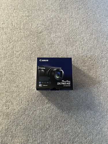 Canon powershot sx740 - canon,
